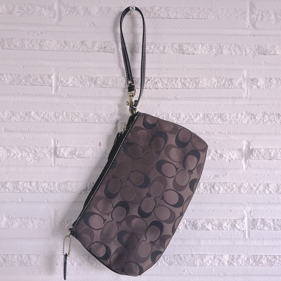 Coach canvas wristlet - Picture 8 of 8